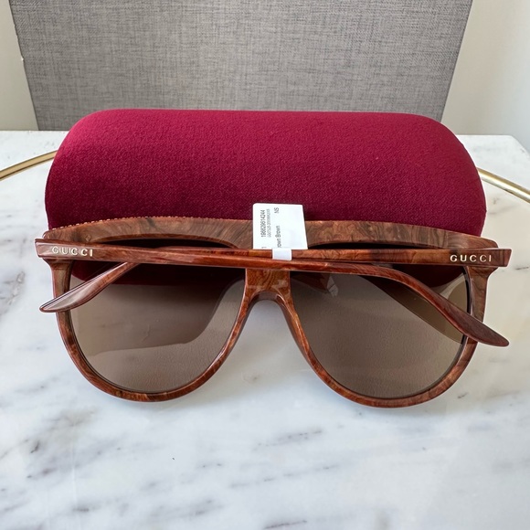 New! Authentic Gucci Crystal frame sunglasses - Picture 6 of 12